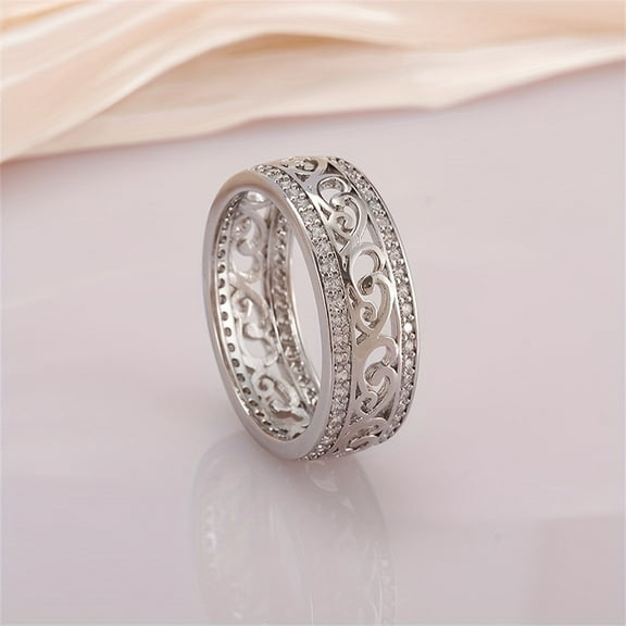 Elegant Luxurious Wide Ring - A Stylish Ring With Carved Hollow Floral Patterns And Inlaid With Sparkling Water, Suitable For Daily Wear And Parties As A Fashionable And Exquisite Accessory, A