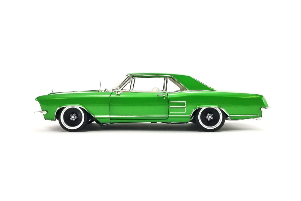 ACME社製 1964　Buick Riviera 1/18　ブロンズカラー ACME社製 1964 Buick Riviera 1/18 ブロンズカラー 【公式通販】