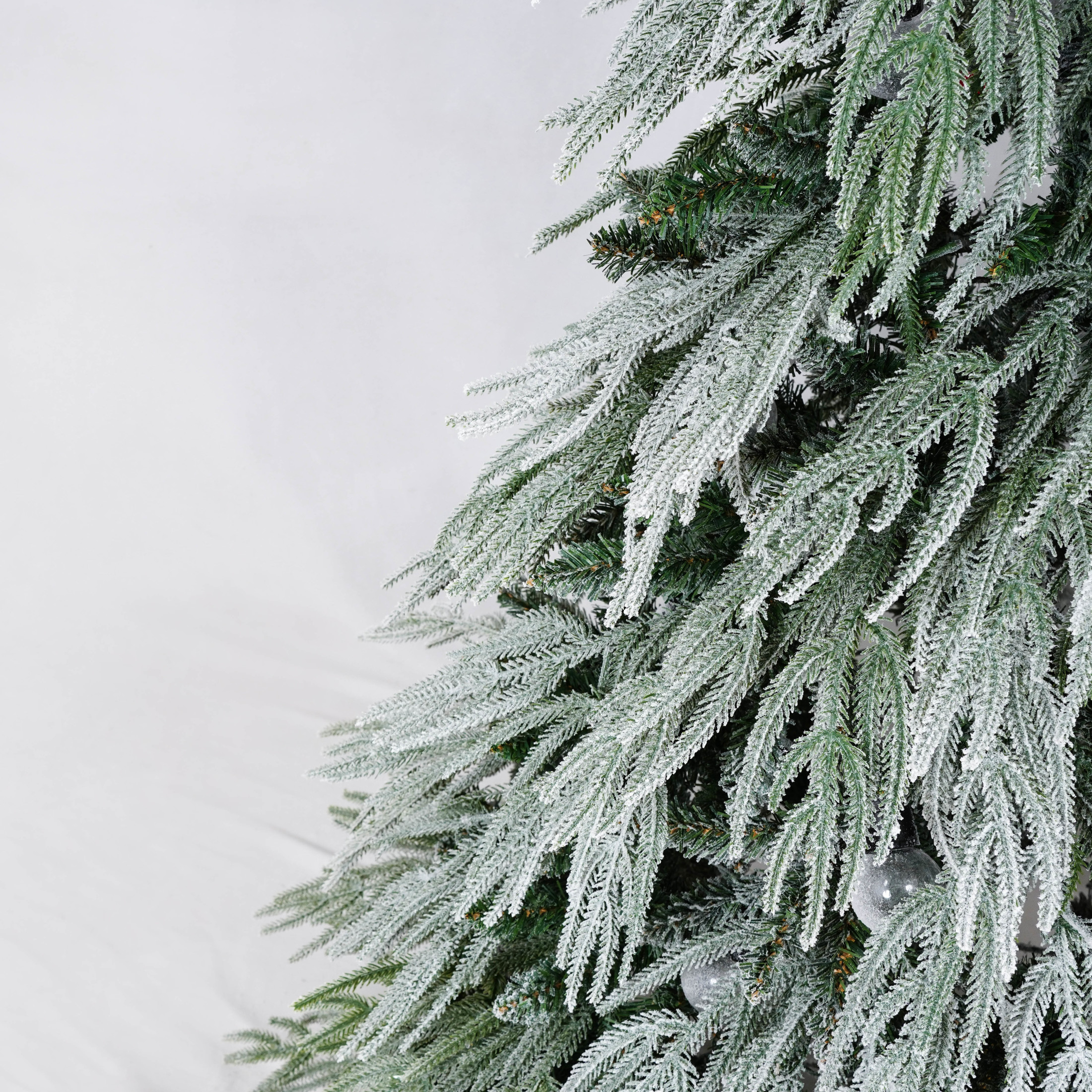 Christopher Knight Home 5FT Pre-Lit Snow Flocked Hinged Christmas Tree with LED Lights for Home Décor