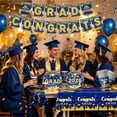 thumbnail image 4 of Material para la fiesta de graduación, juego de vajilla desechable 2026 con platos, vasos, servilletas, mantel y pancarta, paquete de 6 piezas para ceremonia y jornada de puertas abiertas, 4 of 6