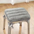thumbnail image 3 of El cojín cuadrado para silla de oficina es adecuado para la cadera, cojín de asiento de felpa suave y fino, cojín antideslizante para silla de verano, comodidad, 3 of 5