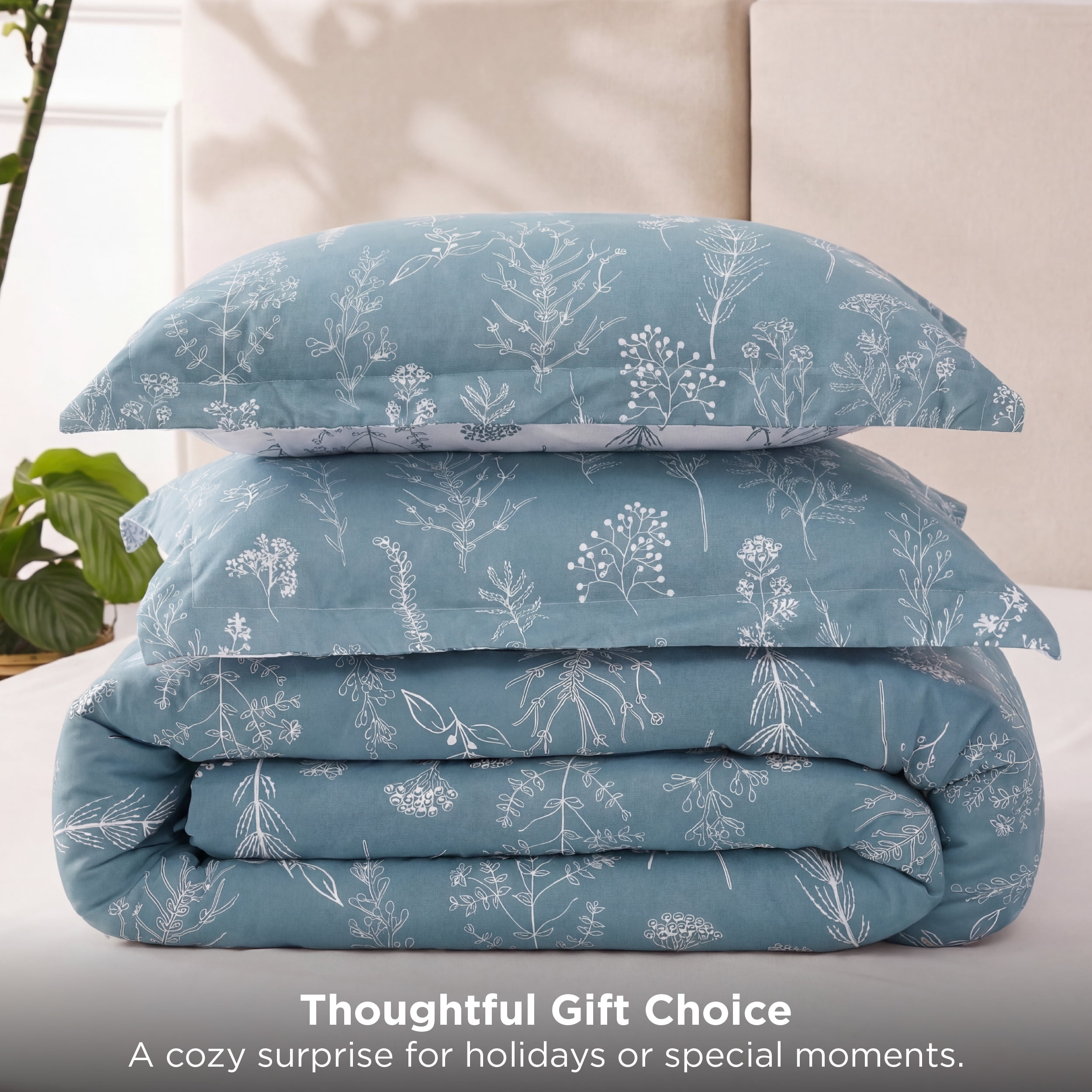 U by Bedsure 3 Pieces Blue Queen Size Comforter Sets, Cute Flowers Botanical Lightweight Soft Bedding Set with 2 Pillow Shams