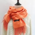 thumbnail image 1 of Bufanda de color sólido para mujer, estilo coreano, para estudiantes, otoño e invierno, gruesa, larga, de imitación de cachemira, roja, para hombre, a la moda, 1 of 6