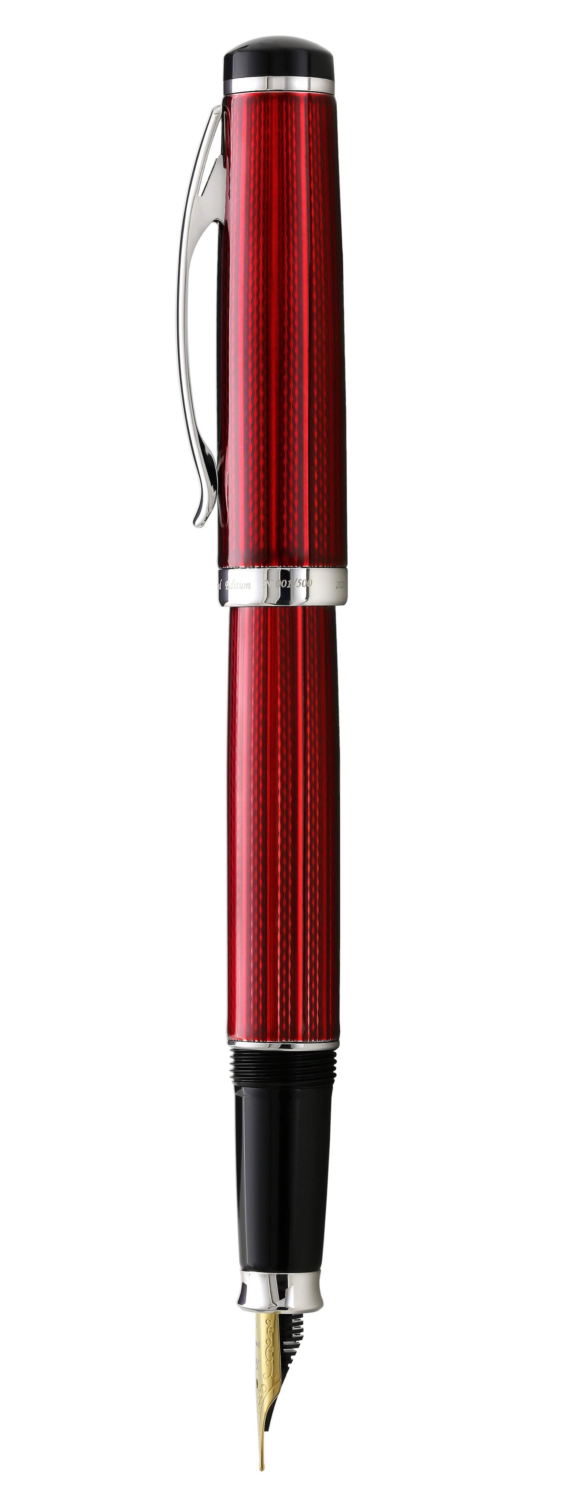 Xezo Xezo Incognito™ Diamond-Cut Lacquered Brass Fountain Pen (Fine Nib) - Burgundy Red