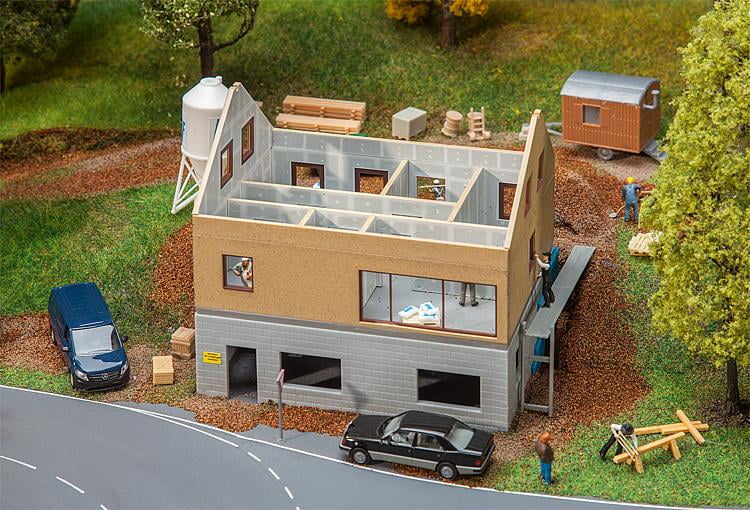 Faller 130205 1.5-Story Stucco House HO Scale Building Kit 