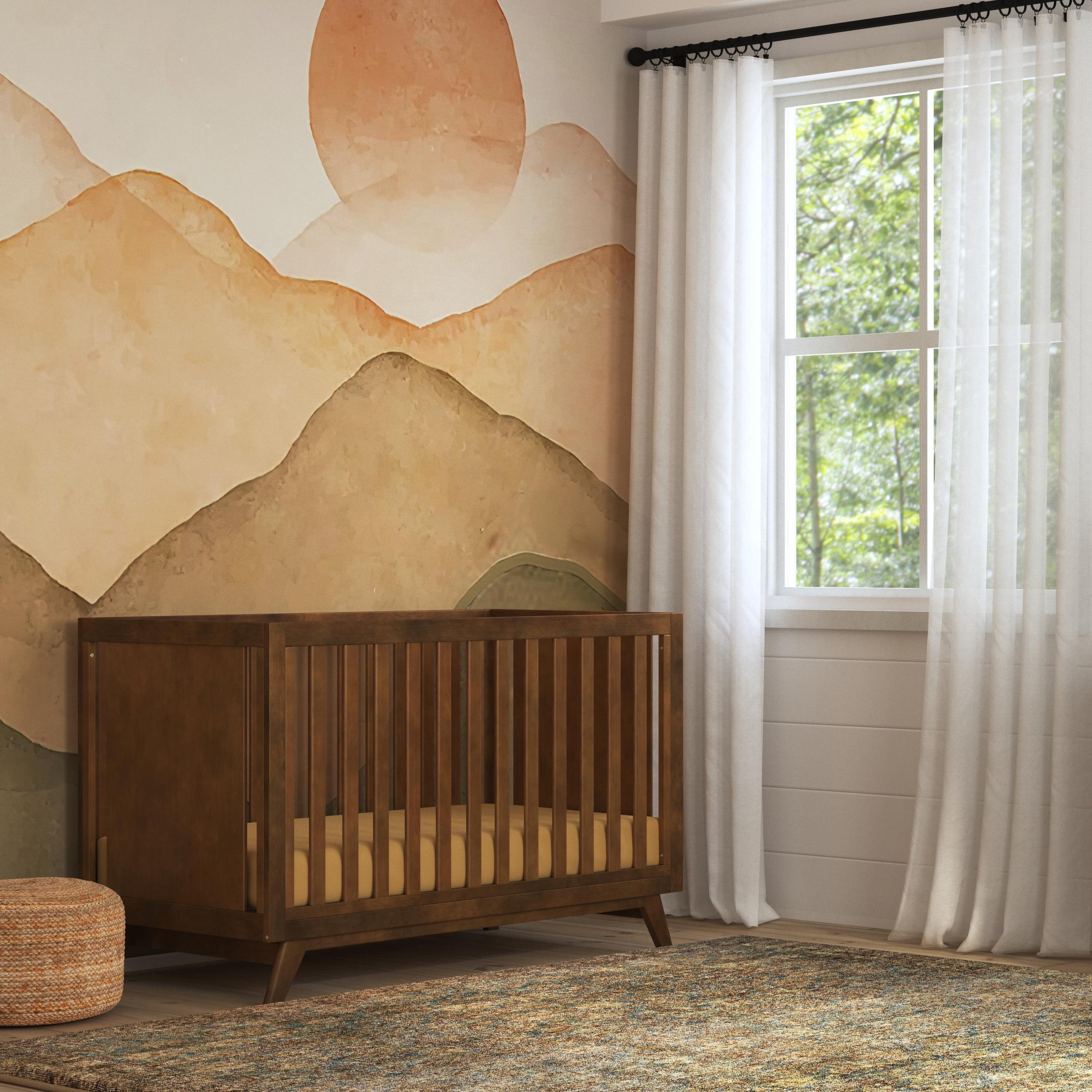 DaVinci Otto Pine Wood 3-in-1 Convertible Crib in Walnut