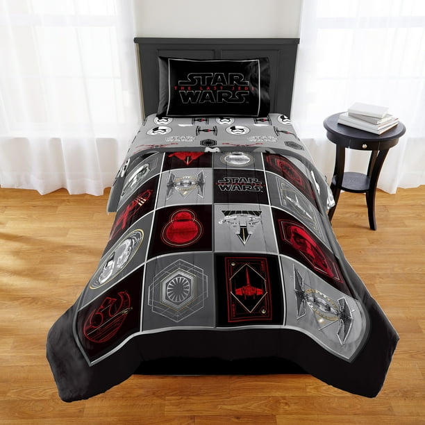 Star Wars Episode 8 'The Last Jedi' Twin or Full Comforter with Sham