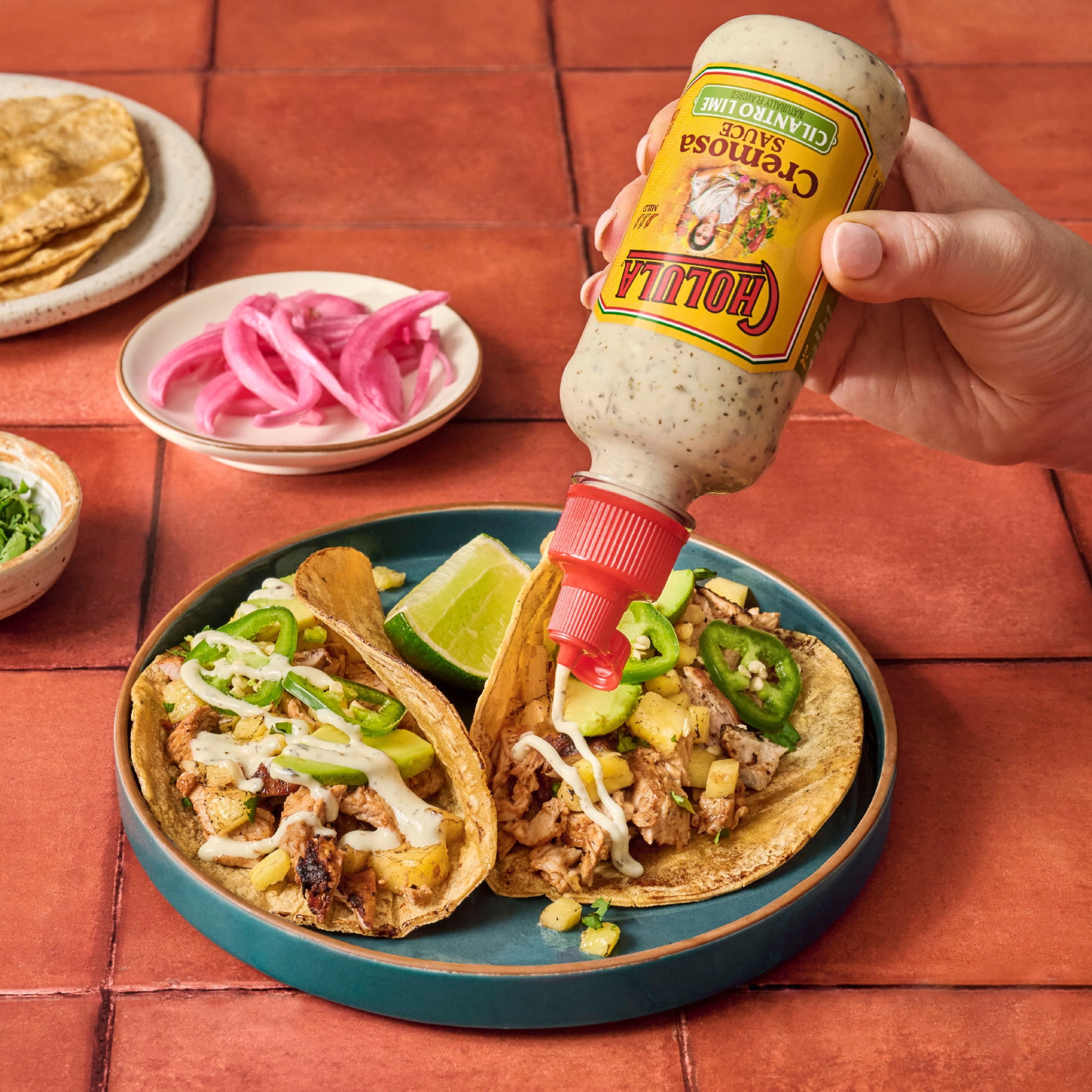 Cholula Cilantro Lime Cremosa Sauce, 8.0 fl oz Bottle
