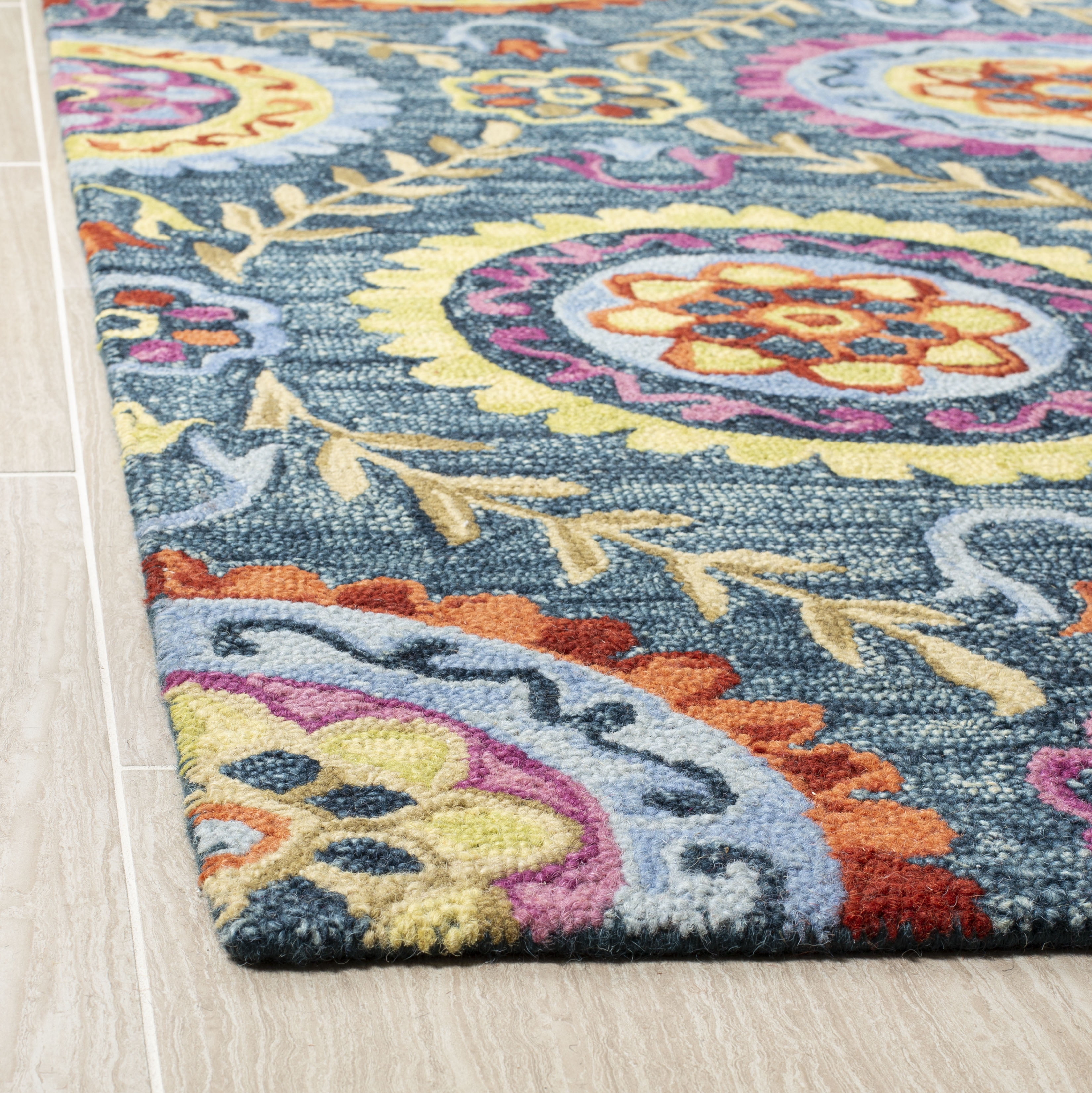 SAFAVIEH Suzani Iskra Medallion Wool Area Rug, Blue/Multi, 3' x 5'