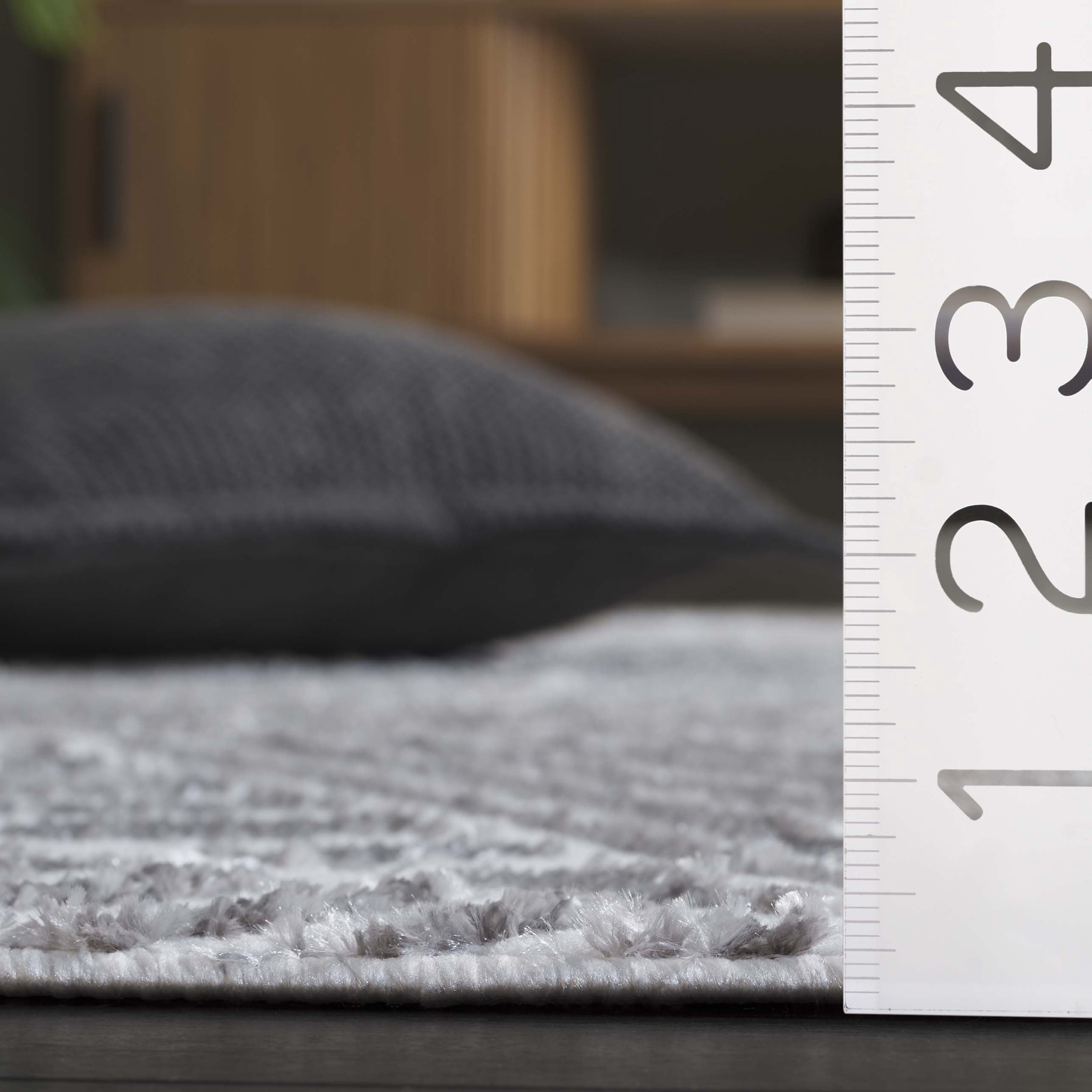 SAFAVIEH Maya Vaughn Geometric Runner Rug, Ivory/Grey, 2' x 8'