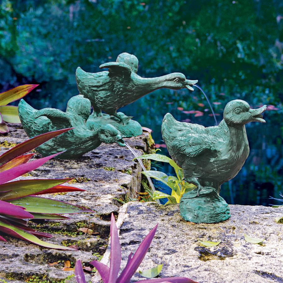 Design Toscano Gleitende Ente Gartenstatue Aus Bronzeguss – Dekofigur Für Teich & Garten