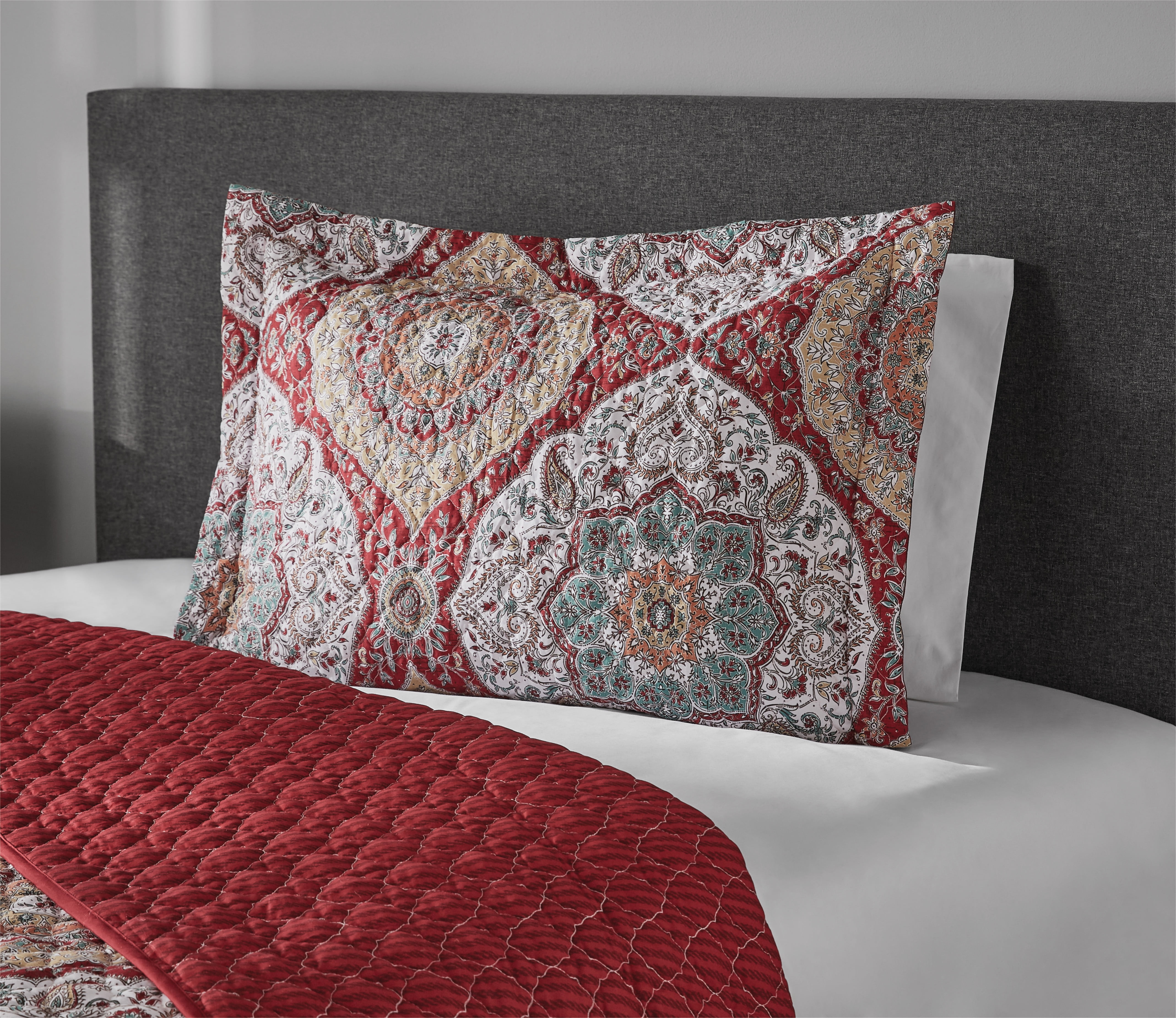Mainstays Red Reversible Vintage Tapestry Quilt, Full/Queen