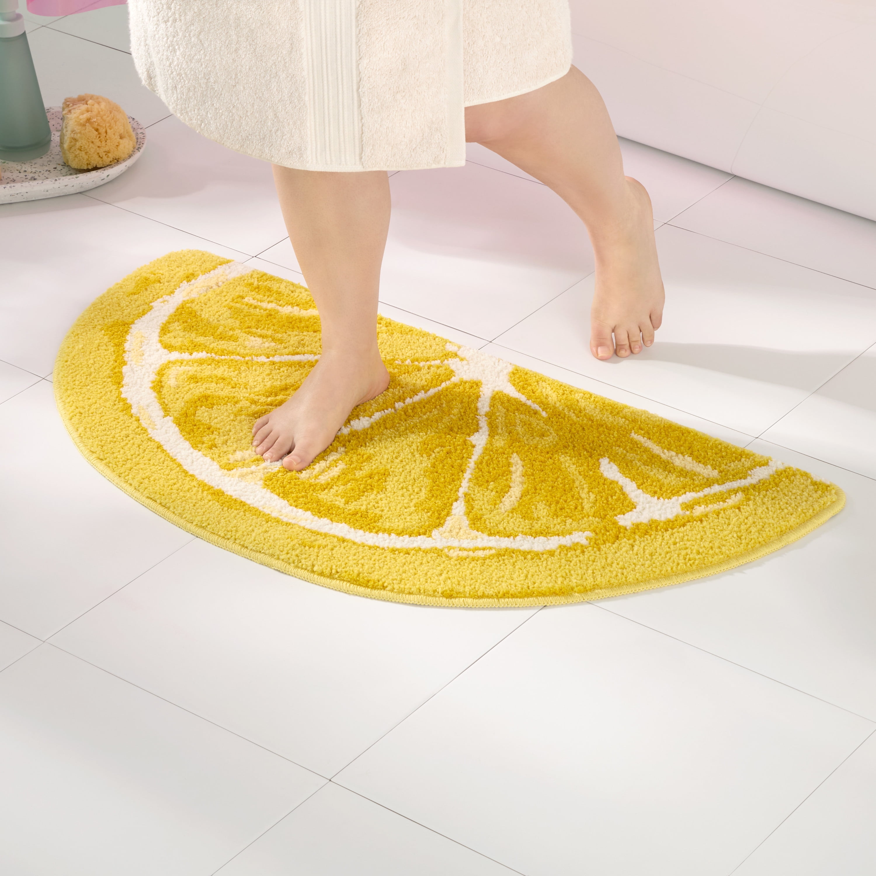 TOWN & COUNTRY PLAY Citrus Slice Lemon Half Circle Shaped Bath Mat, Absorbent Tufted Floor Mat, Non-Slip Backing, Machine Washable, Yellow, 34.7"x18.1"