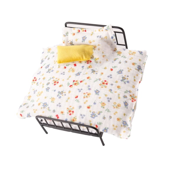 Sinyiin Iron Bed and Bedding 1/12 Doll House Miniature Furniture Model With Quilt Pillow