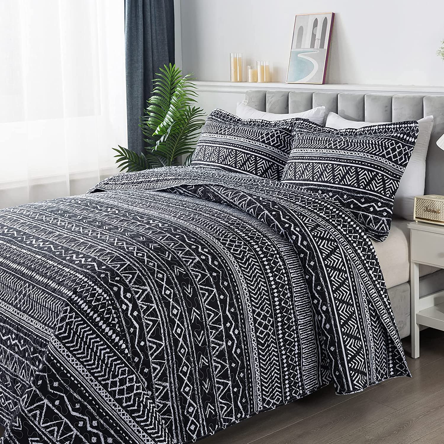 NEWLAKE 3-Piece Queen Quilt Set Striped Pattern Microfiber Soft Lightweight Bedding Set with Shams for All Season, Black and White Quilt, Queen Size