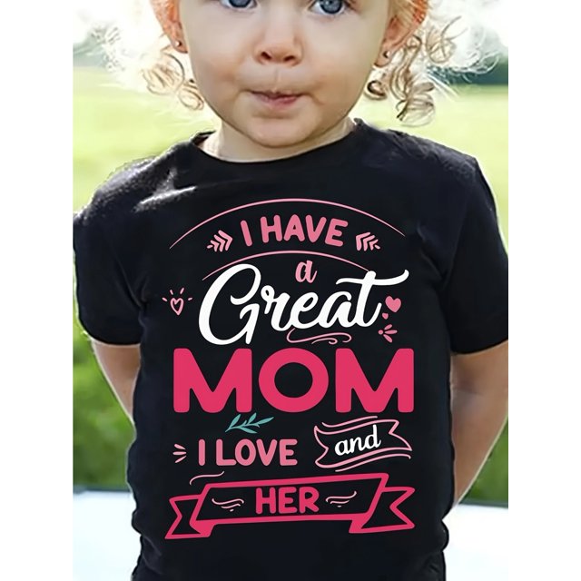 Adorable camiseta para niña "Tengo una mamá genial". Algodón suave, manga corta, cuello redondo y estampados geométricos divertidos. Regalo perfecto para primavera/verano.
