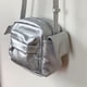 thumbnail image 2 of Bolso Hombro Espacioso Con Múltiples Bolsillos Bandolera para Mujer (plata), 2 of 7