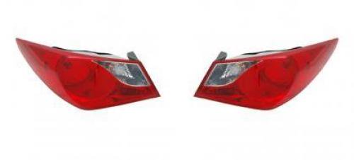 HYUNDAI Parts 92402-3Q000 Passenger Side Taillight Assembly Outer
