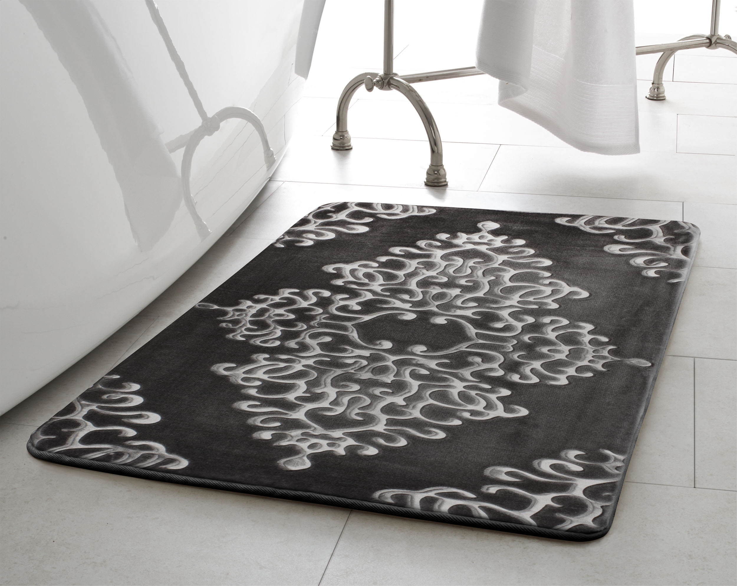 Oliver Brown Damask Traditional Bath Rugs, Black/White, 20" x 32"
