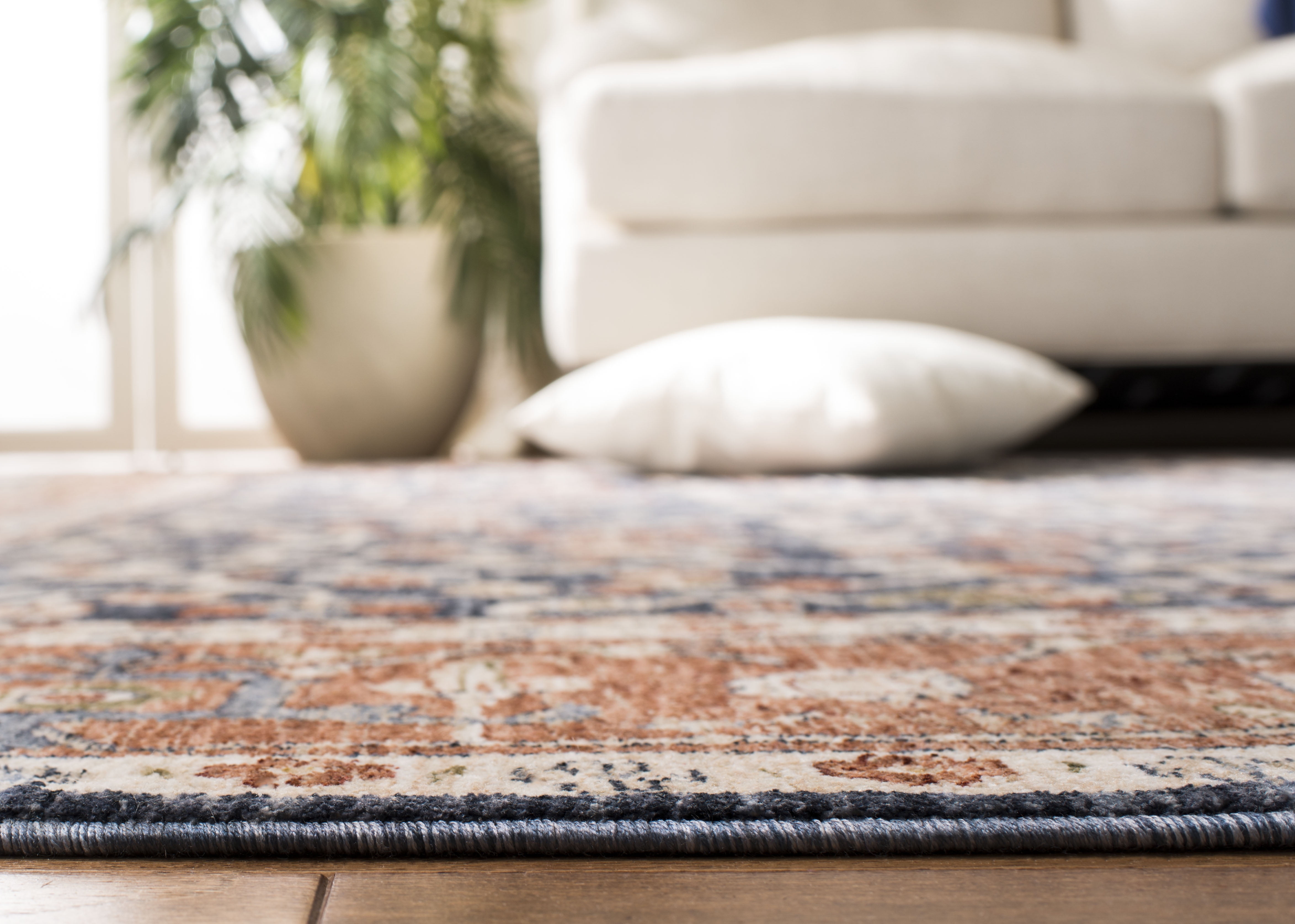Safavieh Heirloom Marisa Oriental Polyester Area Rug, Navy/Beige, 4' x 6'