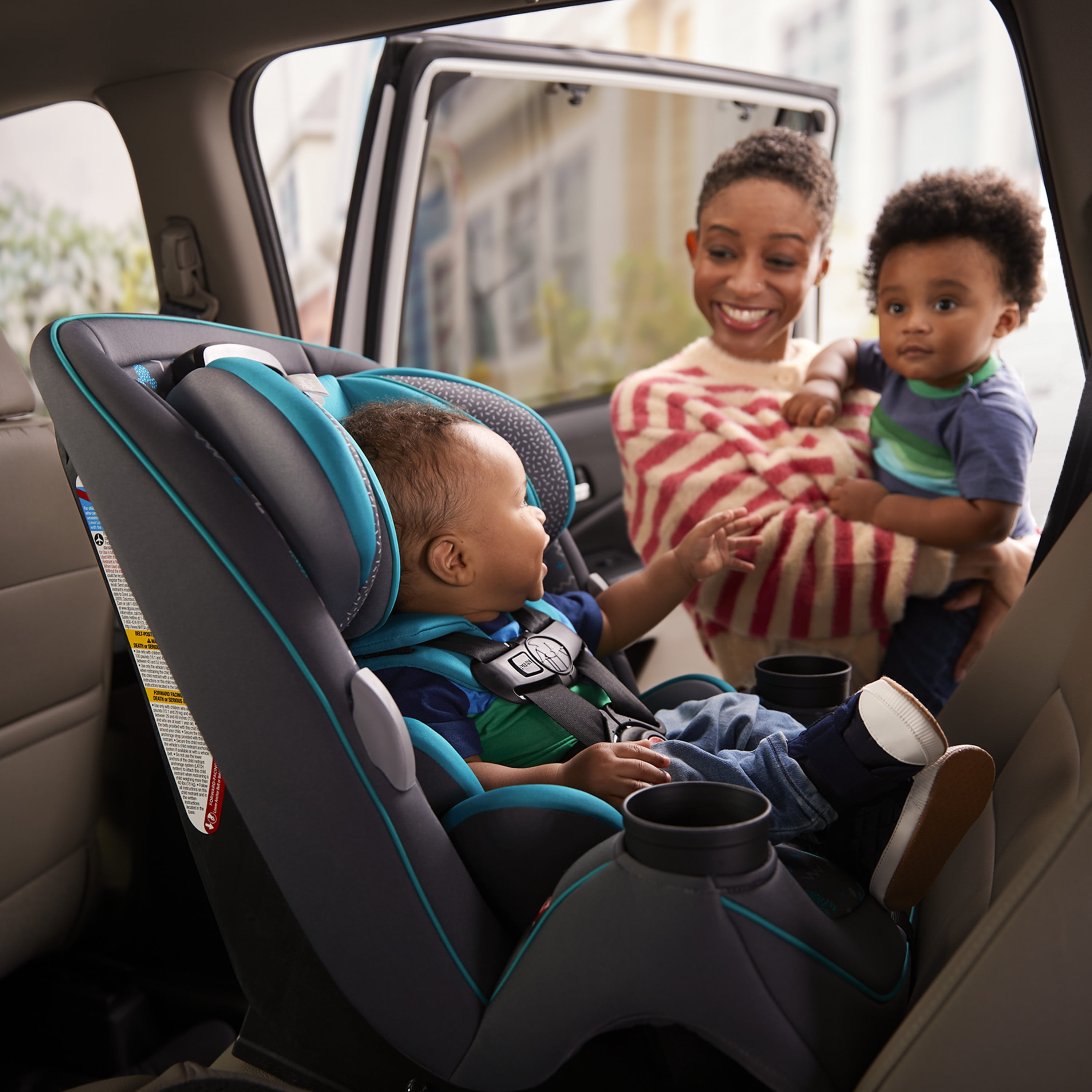 Disney Baby Grow and Go All-in-One Convertible Car Seat, Mickey Sprinkle, Infant & Toddler, Unisex