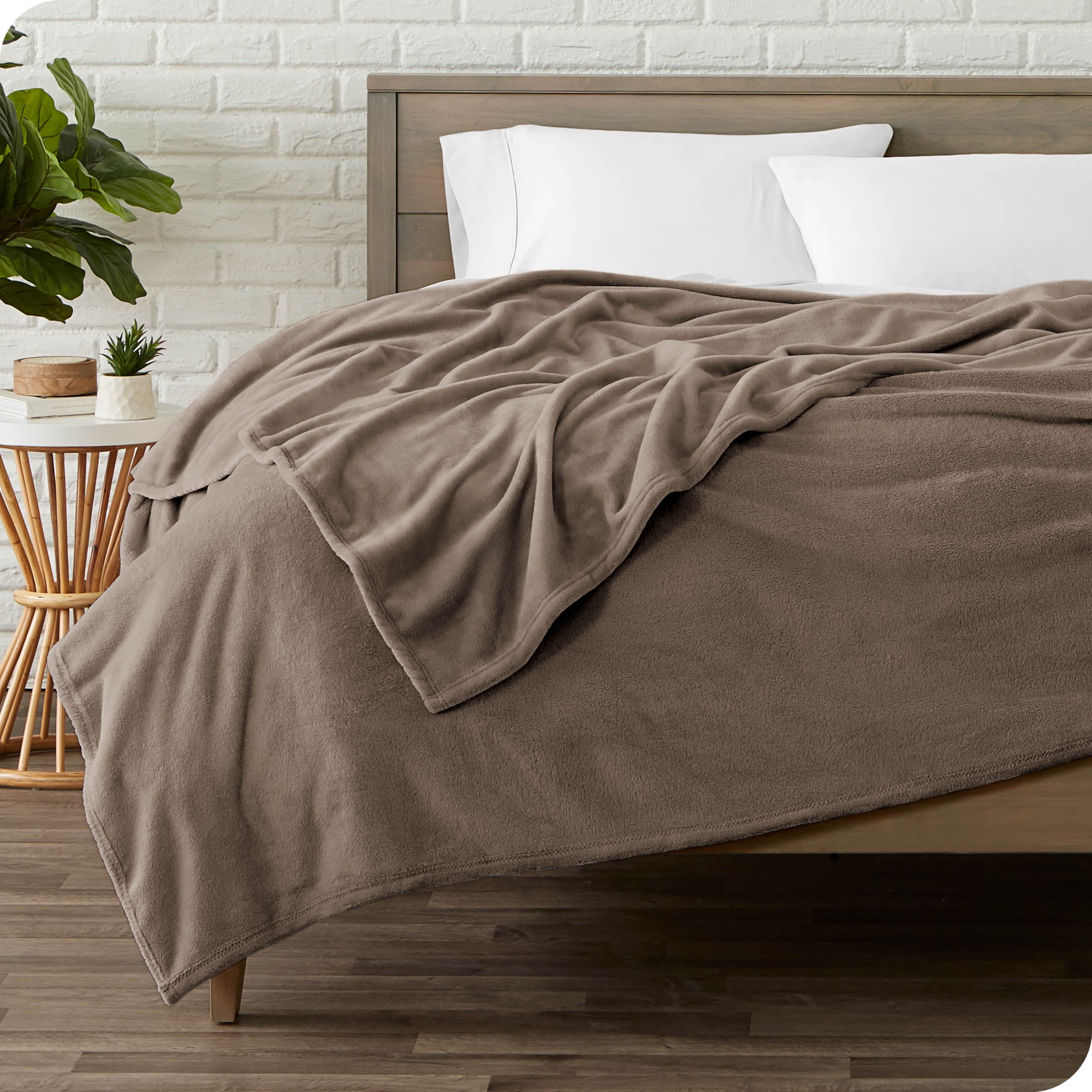 Details about   Mainstays King Super Soft Plush Bed Blanket in Brownstone 