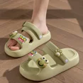 thumbnail image 1 of Sandalias planas antideslizantes para hombre y mujer, chanclas informales de suela suave con dibujos animados, zapatos de playa para interiores y exteriores, Verano, 1 of 7