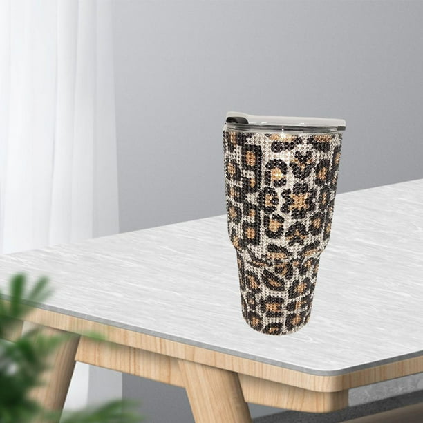 Taza aislada del viaje del caf - ado Soledad Taza de café aislada
