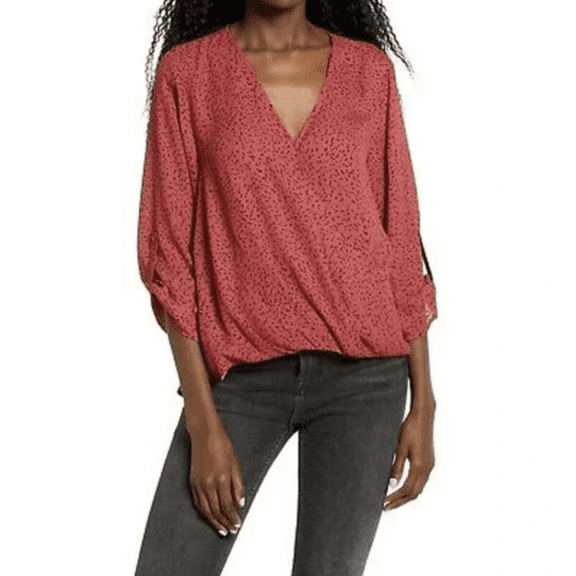 All In Favor Twist Hem Top in Red, Size XS