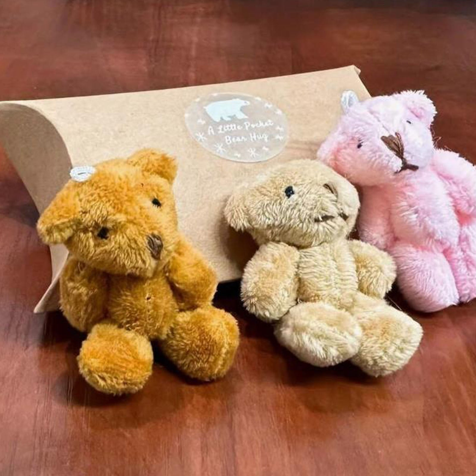 Bear Pocket Animal Crochet Pattern by Ezgi Tandogan – Quince