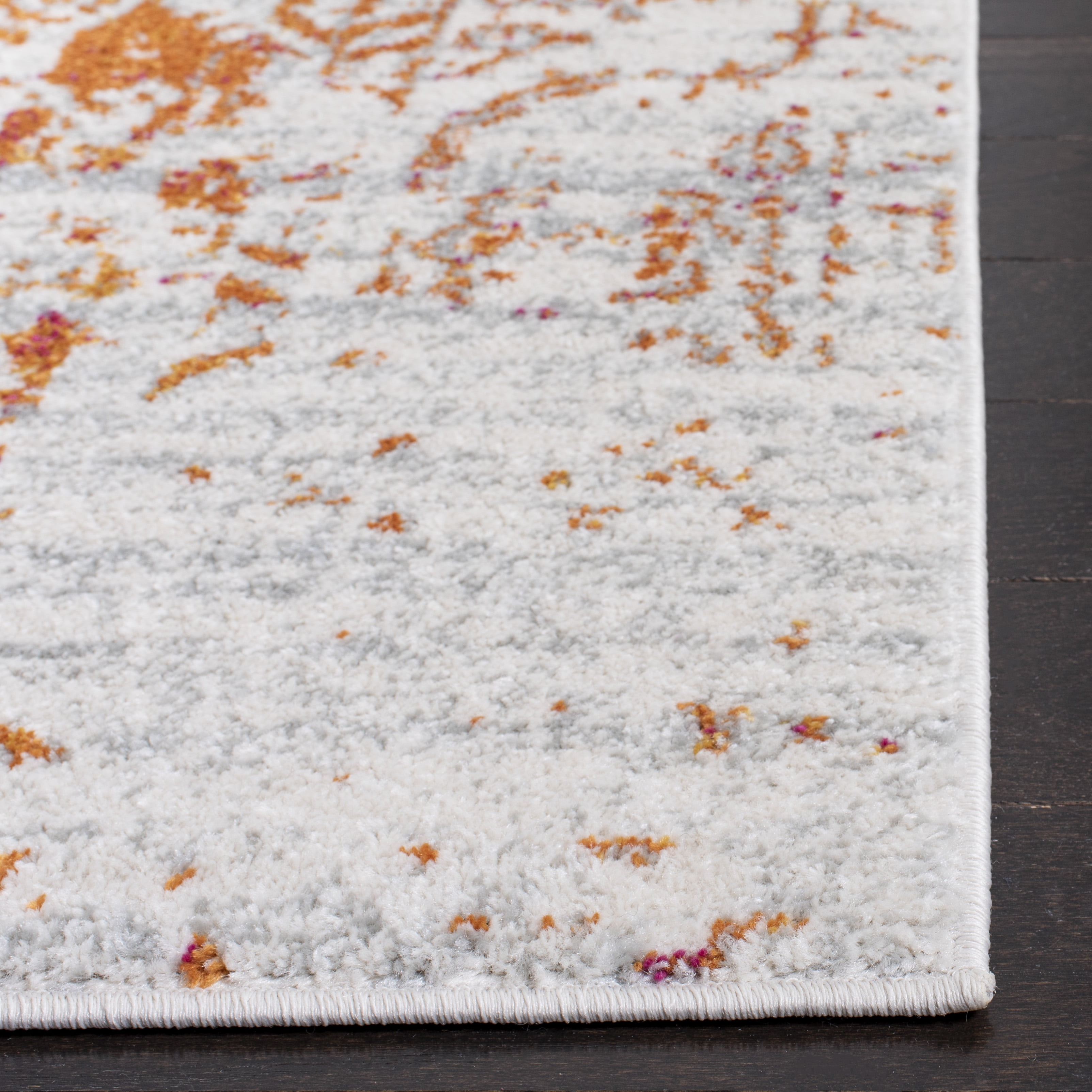 SAFAVIEH Madison Katina Traditional Area Rug, Orange/Ivory, 6'7" x 9'2" - Traditional Design, Orange & Ivory, Non-Shedding & Easy Cleaning, Ideal for Living Room, Bedroom, Dining Space