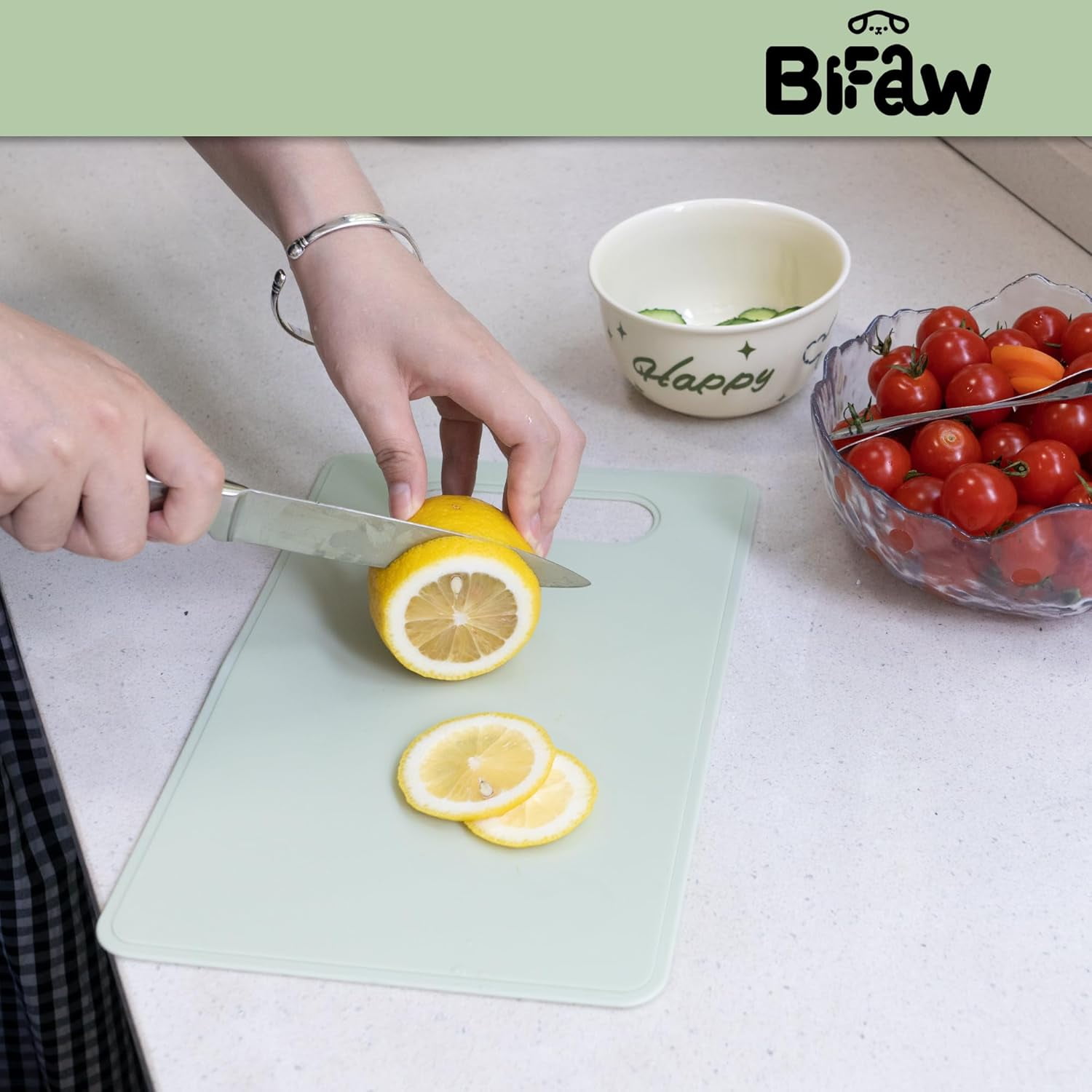 RGHJAR-2 Pcs Silicone Flexible Cutting Boards Mats with BPA free Plastic Non Slip backplane for Meat and Vegetables (Green and Blue)