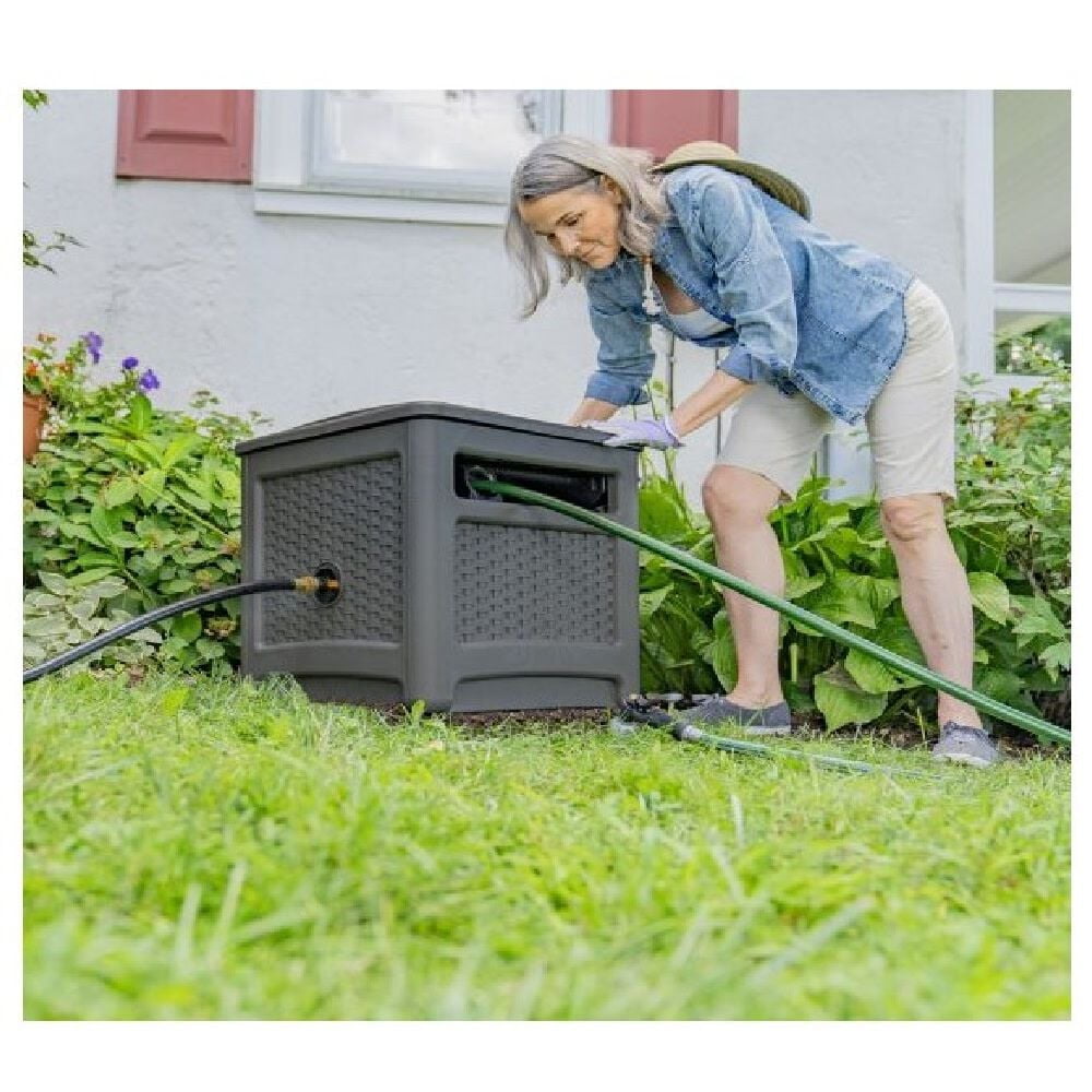Suncast 225 ft. Smart Trak Free Standing Hideaway Hose Reel, Gray