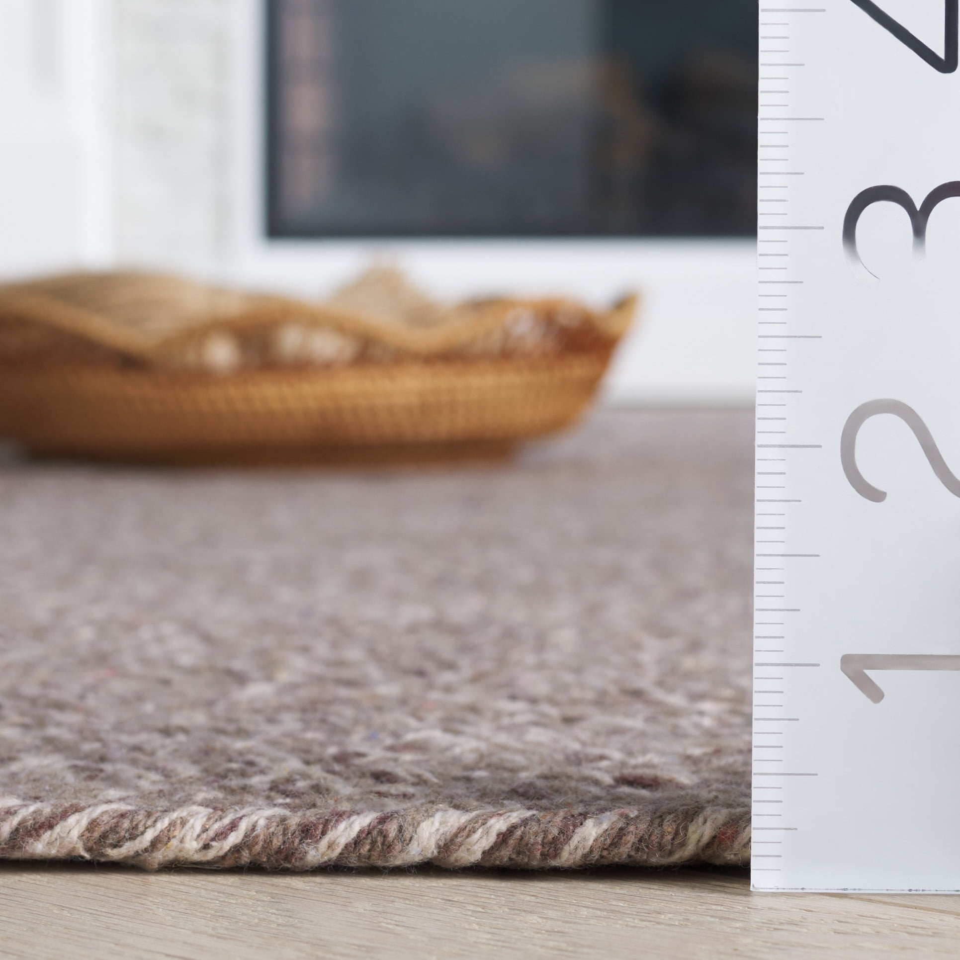 SAFAVIEH Braided Harmon Geometric Cotton Reversible Area Rug, Ivory/Beige, 6' x 6' Round - Coastal Design, Ivory & Beige, Cotton, Hand Woven Pattern, Ideal for Entryway, Kitchen, Living Room, Office