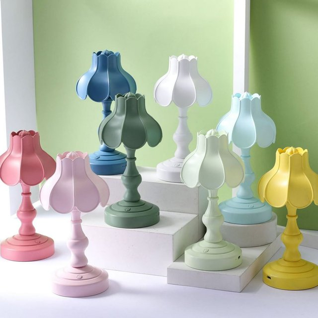 LEEYNEER Lampe de Chevet Rétro LED en Forme de Lotus USB Mini avec Protection des Yeux pour la Maison, le Lit, le Côté, le Bureau