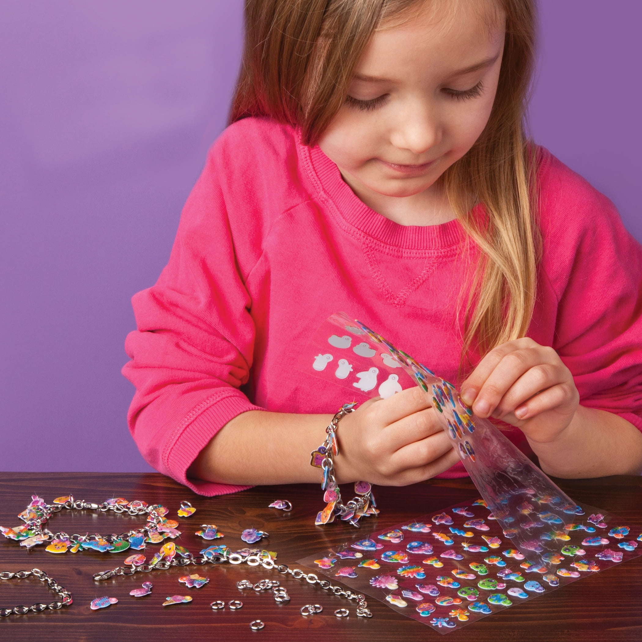 Craft-tastic – Sparkle Charm Bracelets – Craft Kit Makes 4 Customizable Bracelets with DIY Puffy Sticker Glitter Charms