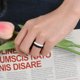 thumbnail image 5 of Anillo de boda de silicona para mujer, 7 paquetes de banda de goma fina y trenzada, moderno, colorido, ajuste cómodo, seguro para la piel, 5 of 7