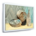 thumbnail image 1 of Nature Morte de Bouteille de Vase Peinte à la Main - Toile Encadrée Traditionnelle, 1 of 3