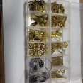 thumbnail image 3 of Juego colgante de 225 piezas en caja de metal sin costuras, 3 of 4