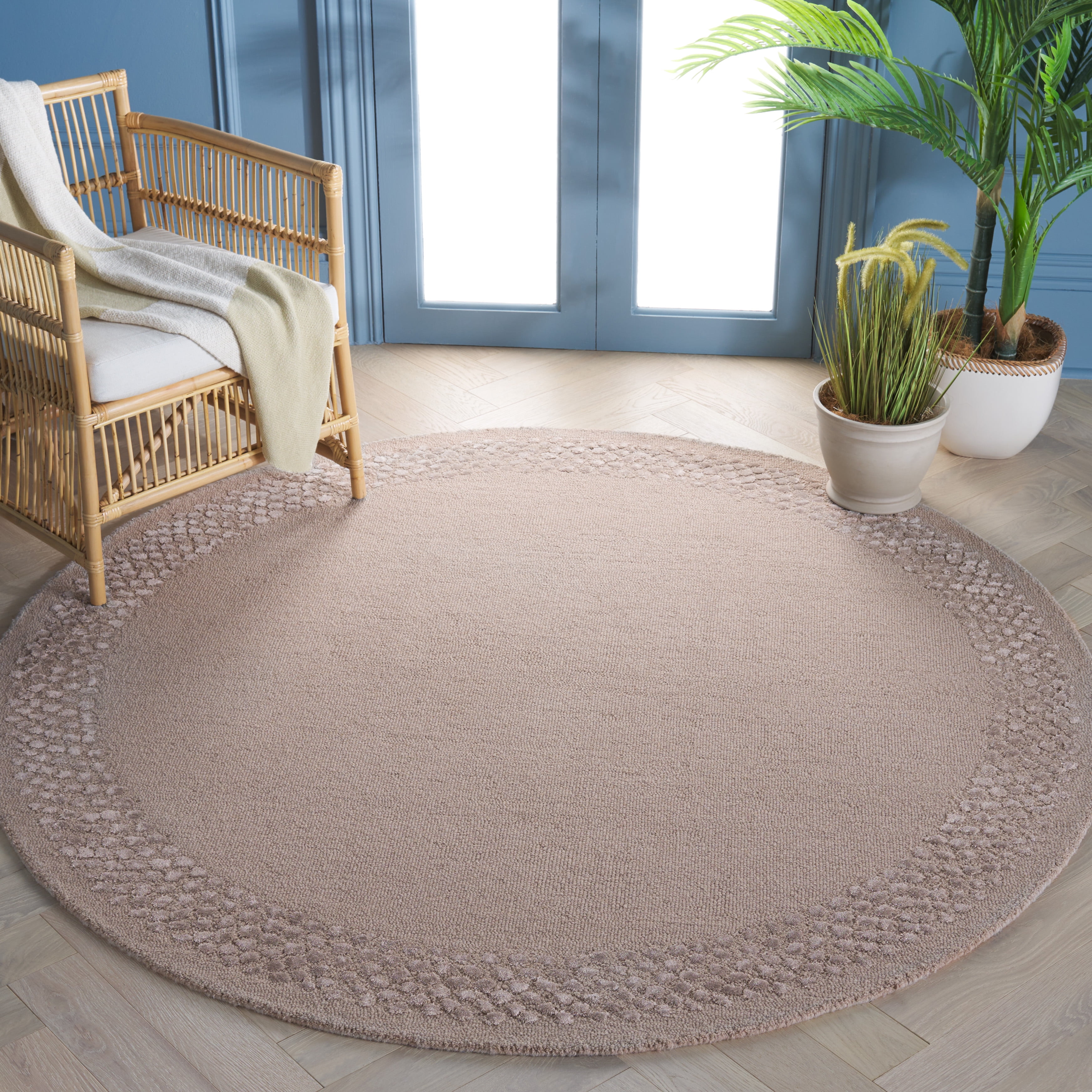 SAFAVIEH Glamour Elfrida Bordered Area Rug, Beige, 6' x 6' Round