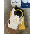 thumbnail image 4 of Ni - ke Jordan 6 Yellow Orche Size 8, 4 of 5