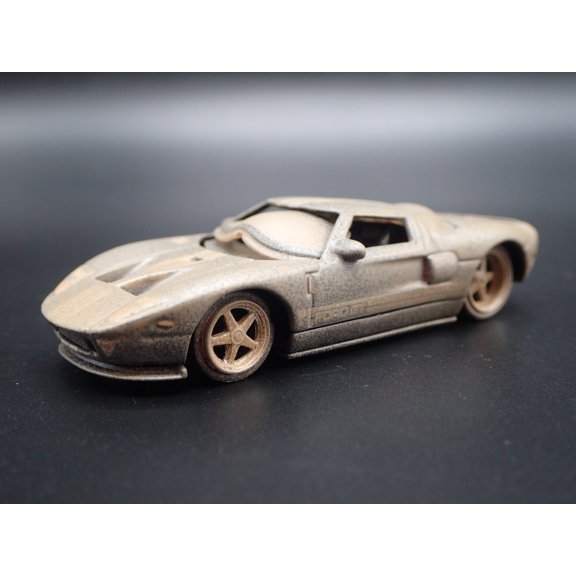 Open Box 2005 2006 FORD GT ABANDONED BARN FIND RARE 1:64 SCALE DIORAMA DIECAST MODEL CAR