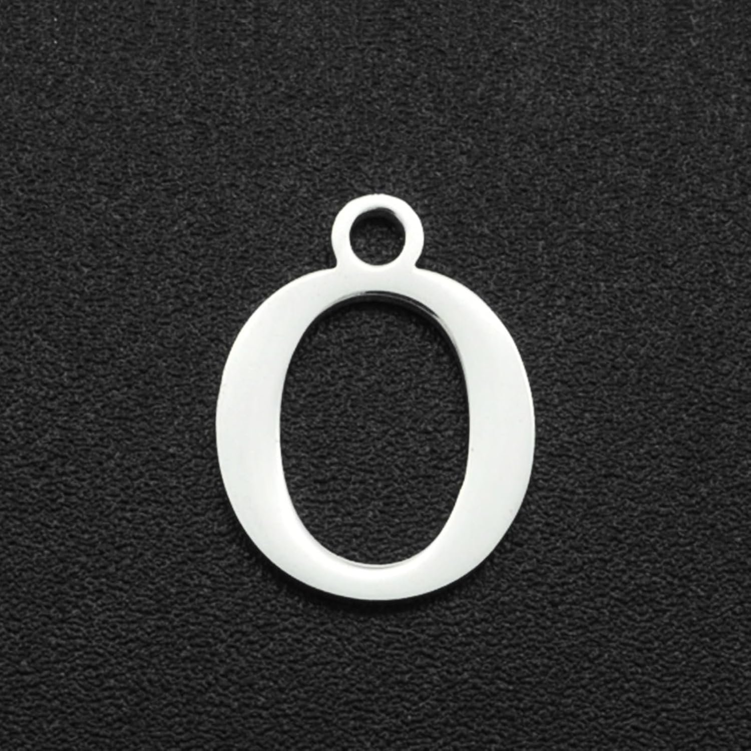5Pcs 201 Stainless Steel Letter Charms Letter Pendant Charm Stainless Steel Color Jewelry Findings for Women Birthday Festival Elegant Gifts Personalized Jewelry Letter.O 12x9x1mm Hole: 1.5mm