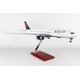 thumbnail image 1 of Modelo SKYMARKS DELTA A350 1/100 W con Soporte de Madera y Engranaje SKYMARKS SUPREME SKR8803, 1 of 1