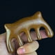 thumbnail image 2 of Masajeador del cuero cabelludo Peine de dientes anchos creativo Peine de mano Peine de masaje de madera, 2 of 4