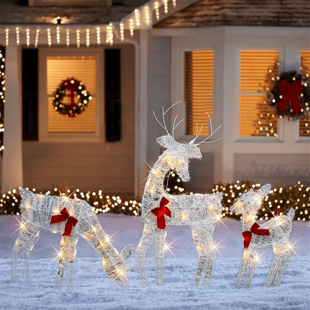 Lighted christmas cheap yard decorations