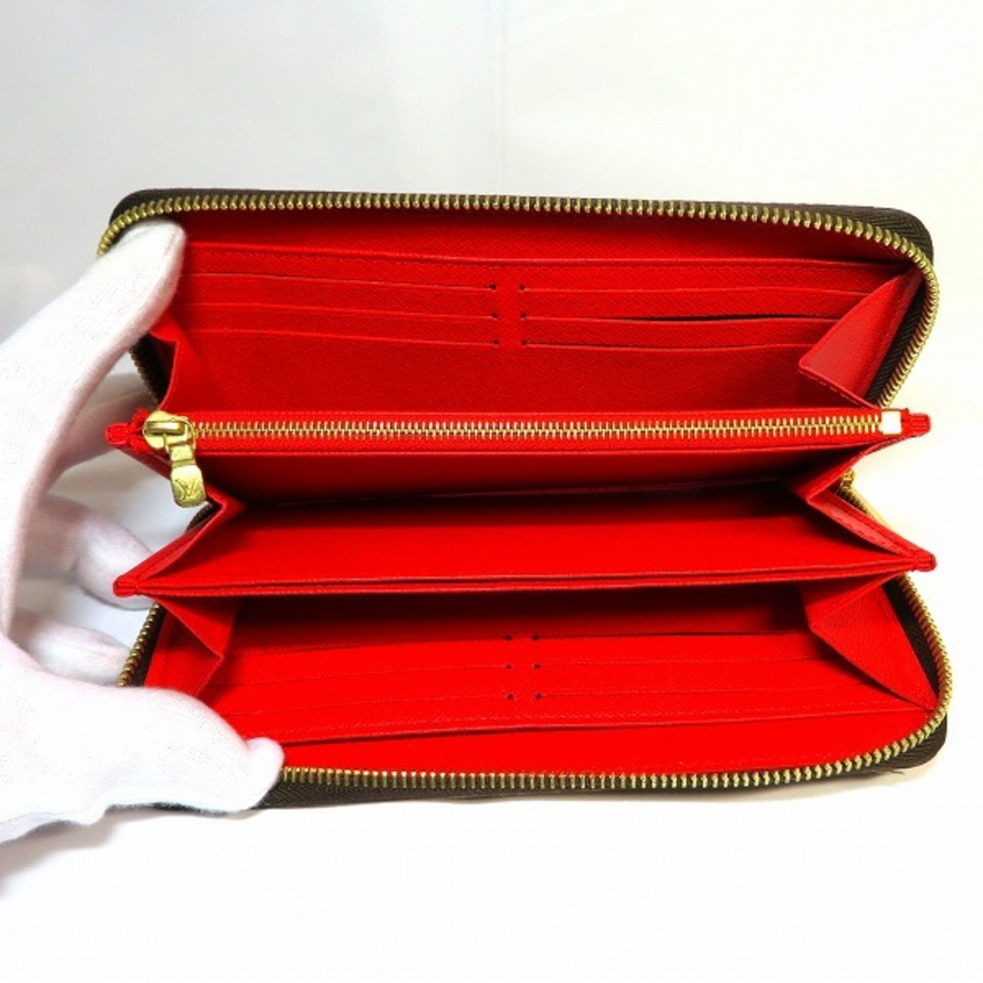 Louis Vuitton Wallets Patent leather ref.943181 - Joli Closet