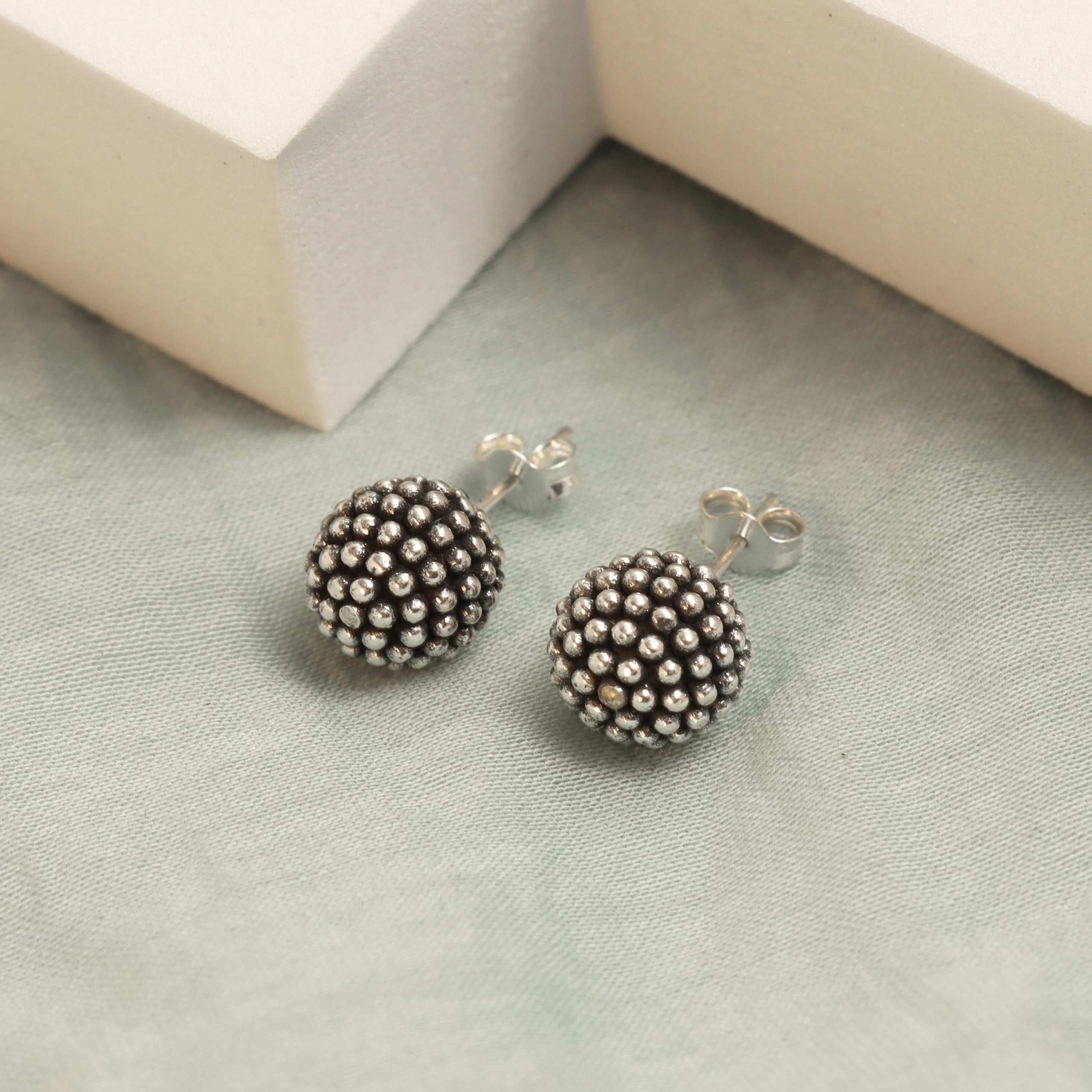 LeCalla 925 Sterling Silver Caviar Beaded Stud Earrings for Women and Teen 10MM