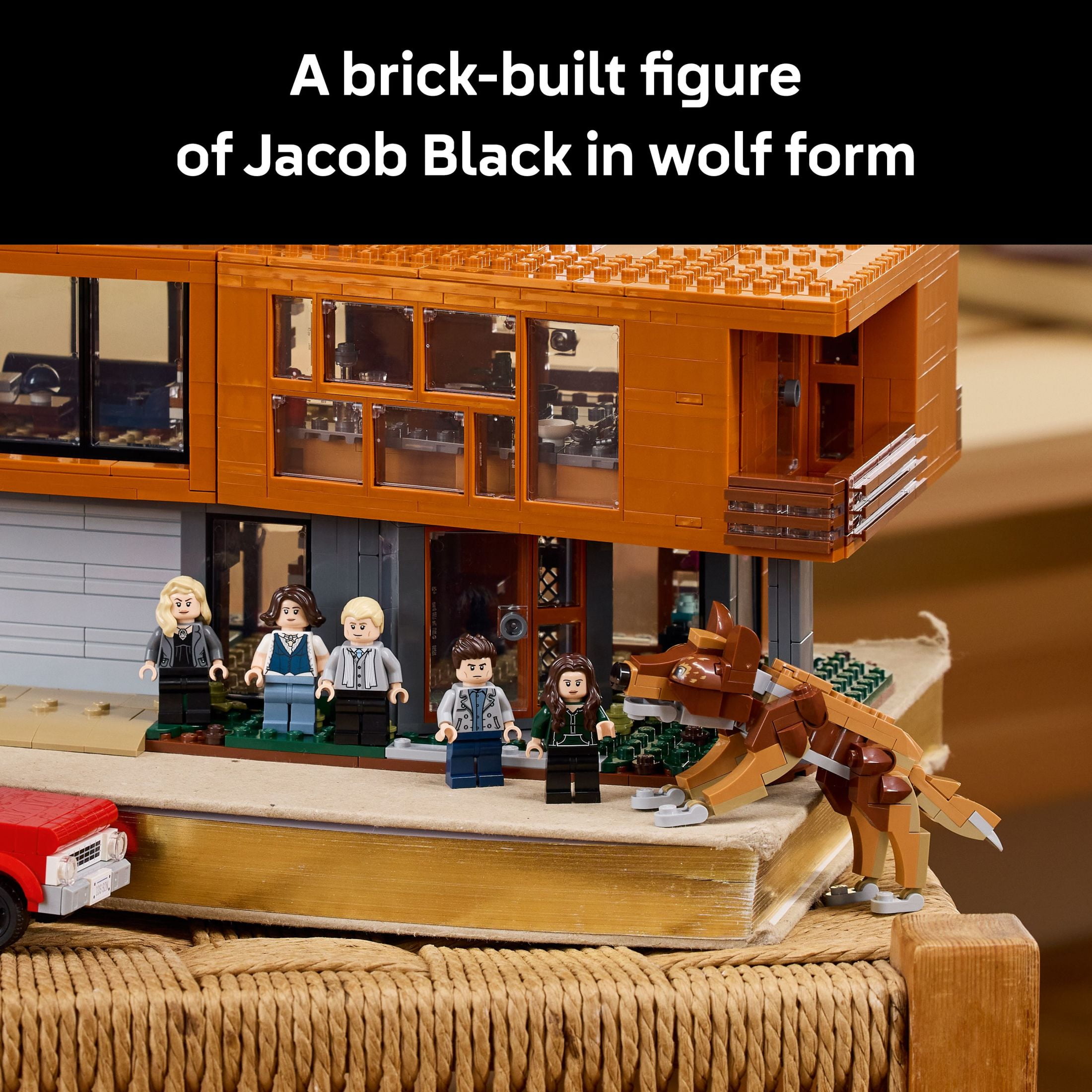 LEGO Ideas Twilight The Cullen House - Collectible Set for Adults 18+ - DIY Fantasy Craft for Book Lovers - Edward, Bella, Jacob + 4 More Minifigures - Gift Idea for Fans of the Movies - 21354