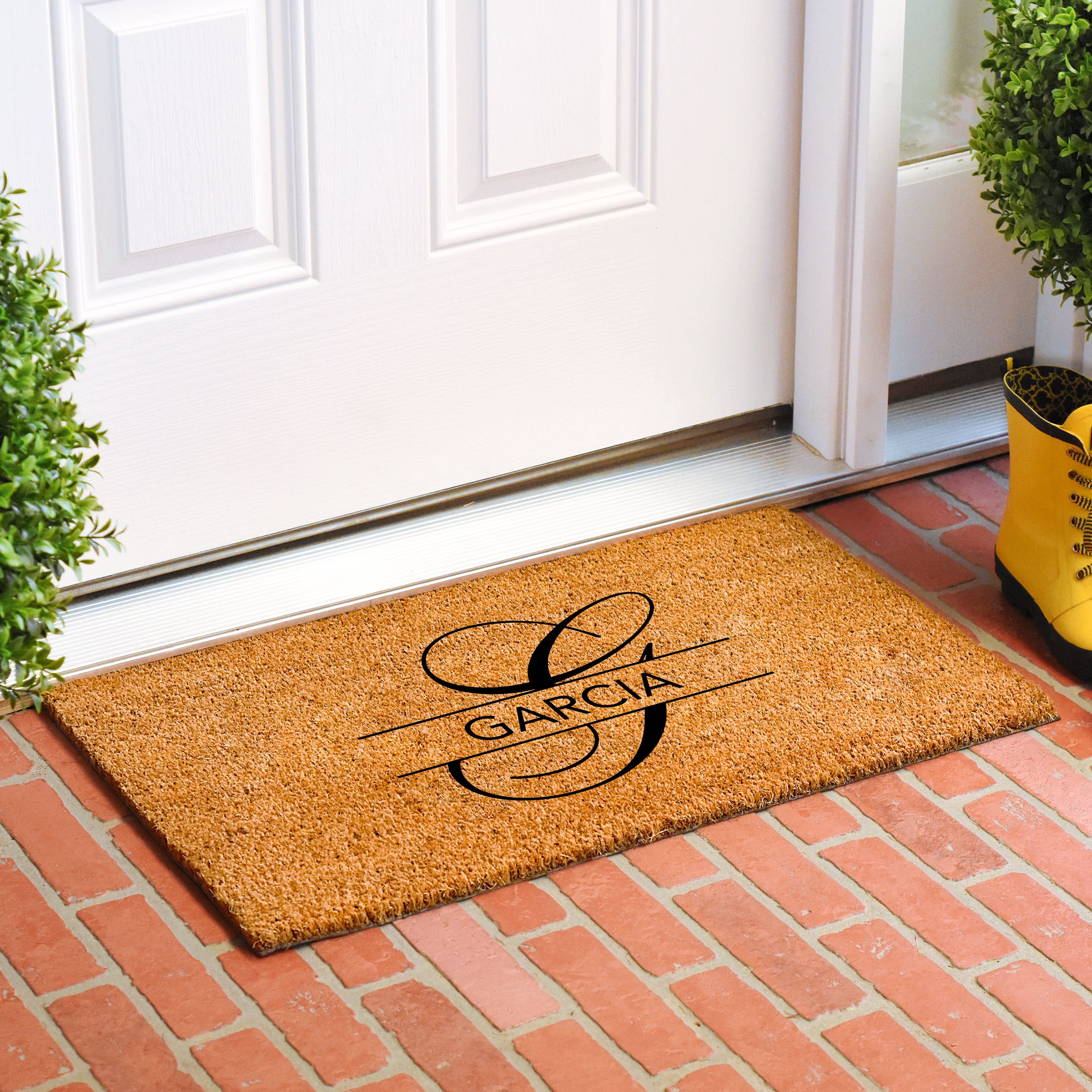 Calloway Mills 110811729 Garcia Personalized Doormat 17" x 29"